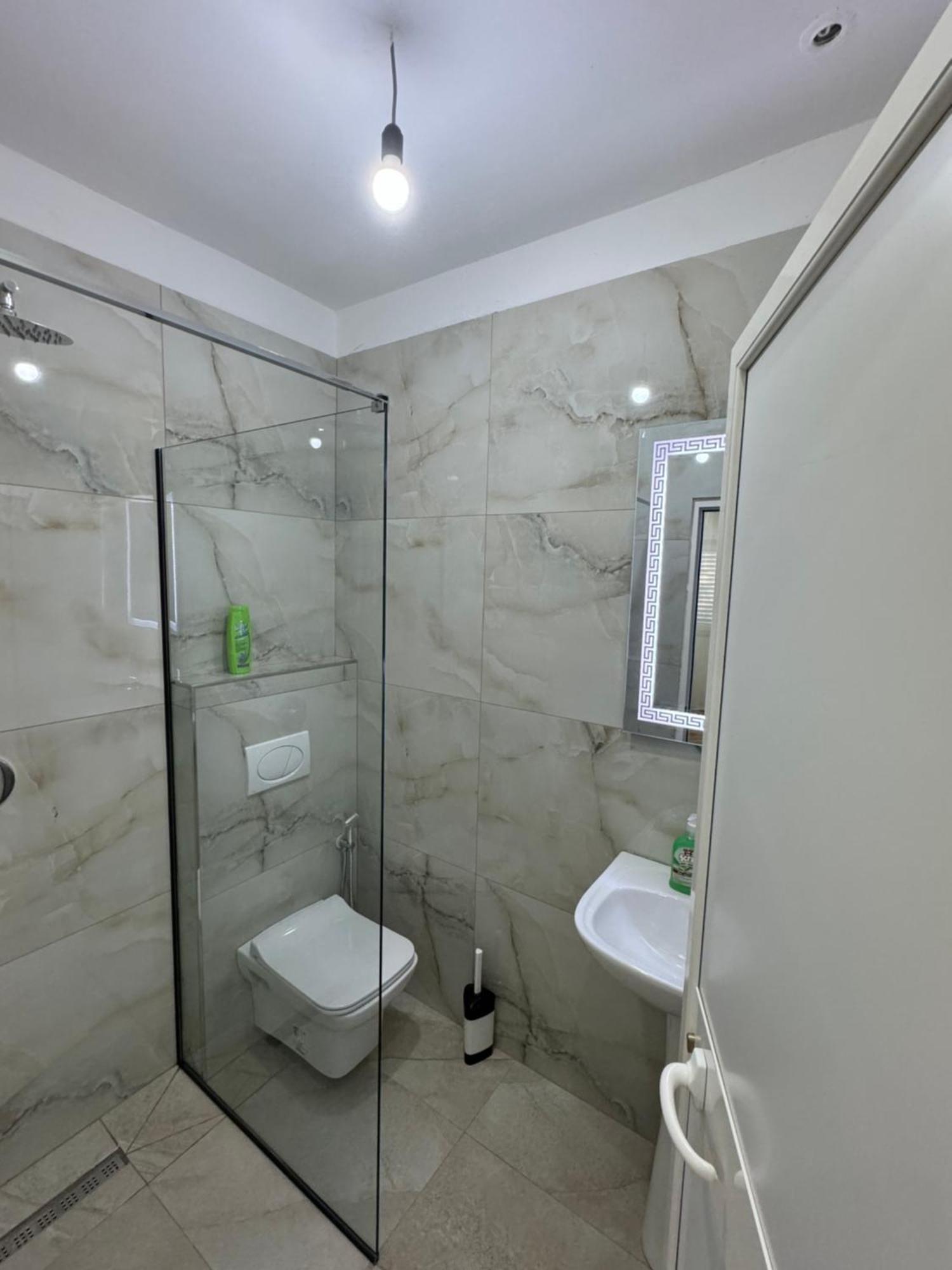 Restorant Hotel Niku Shetaj ภายนอก รูปภาพ