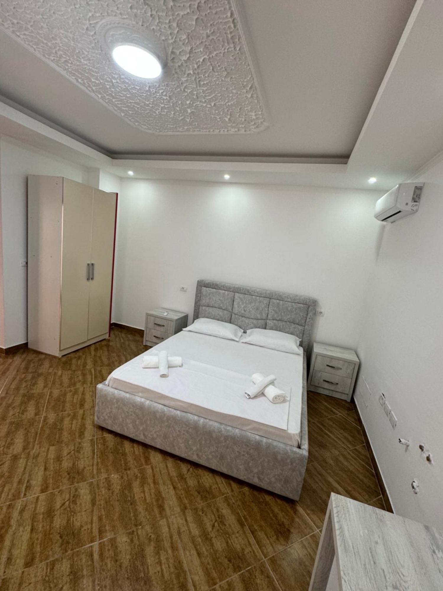 Restorant Hotel Niku Shetaj ภายนอก รูปภาพ